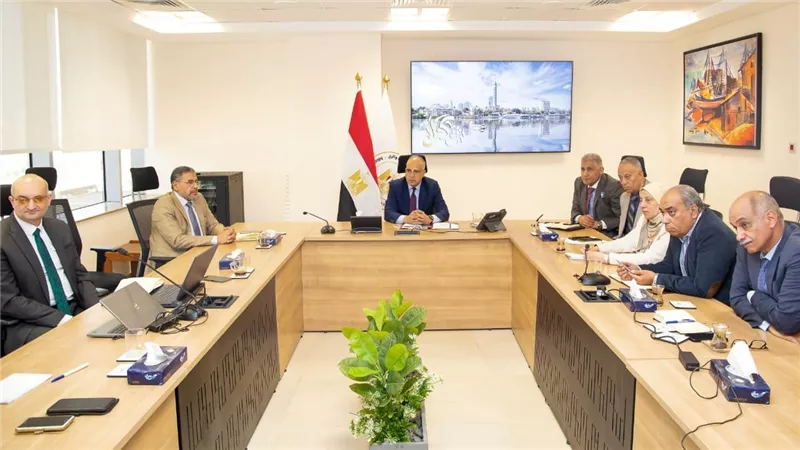 سويلم يتابع إجراءات تحسين منظومة توزيع المياه من خلال التحول لإستخدام التصرفات بديلاً عن المناسيب