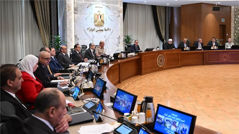 الحكومة تصدر 11 قرار جديد 