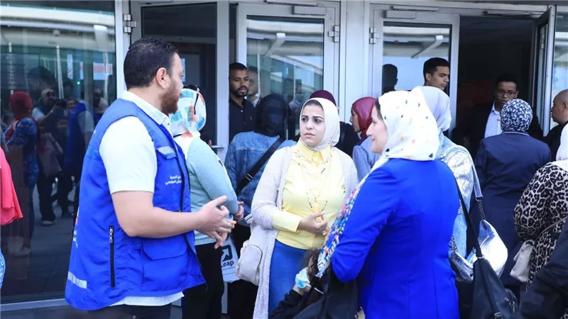 الصحة: فحص طبي لـ 500 مواطن وتقديم الخدمات التوعوية لـ1000 آخرين من رواد  مكتبة الإسكندرية