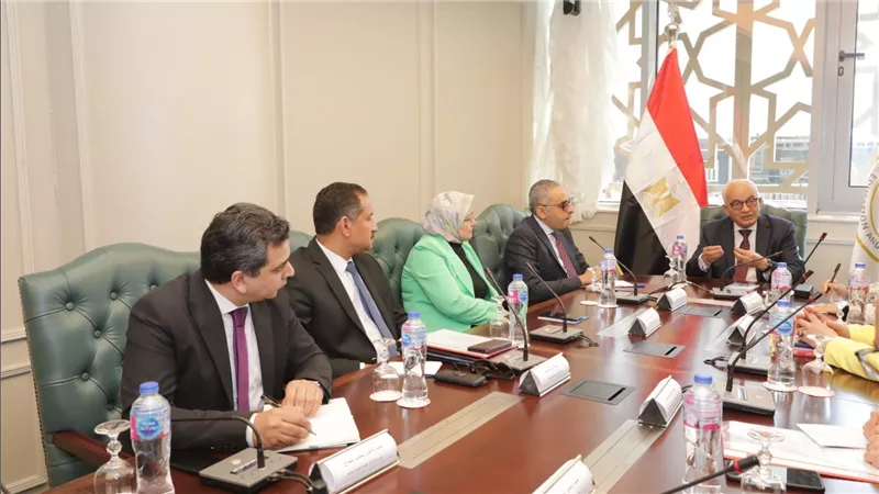 وزير التربية والتعليم يعقد اجتماعًا مع لجنة من قيادات الوزارة لتطوير وتفعيل سبل تحقيق ضمان الجودة التعليمية