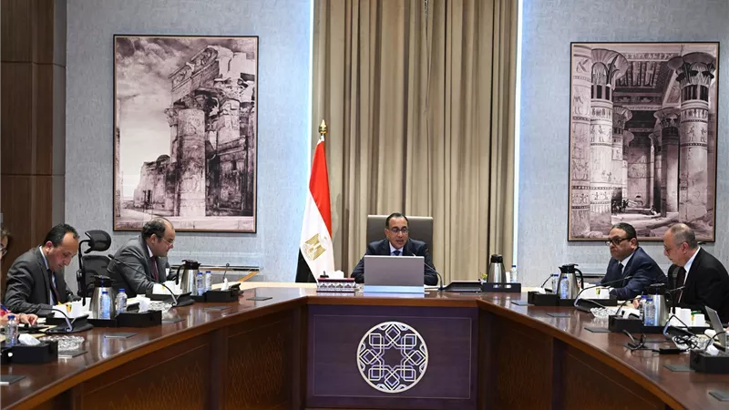 رئيس الوزراء يتابع الموقف التنفيذي للإفراج الجمركي عن البضائع في الموانئ وتطبيق منظومة الشحن المُسبق