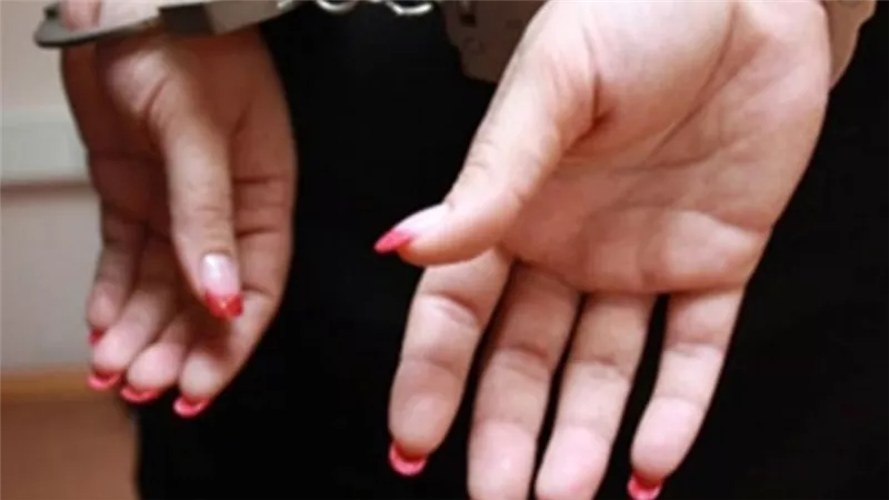 فيديوهات خادشة للحياء.. تفاصيل القبض على البلوجر نادين طارق