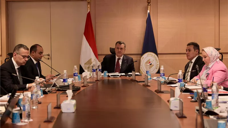 وزير السياحة والآثار يترأس اجتماع مجلس إدارة صندوق دعم السياحة والآثار