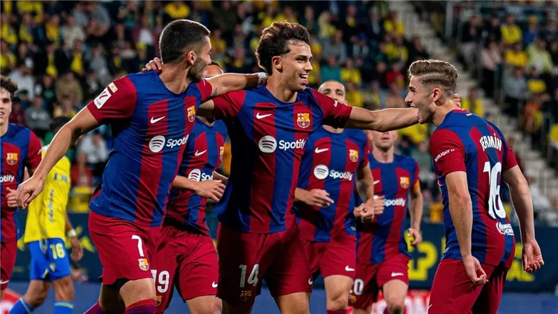 الدوري الإسباني.. لامين يامال يقود هجوم برشلونة ضد فالنسيا