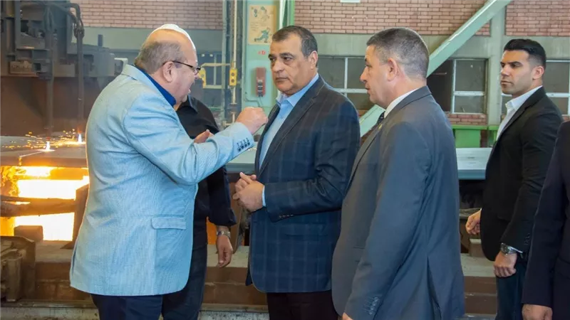 وزير الدولة للإنتاج الحربي يتفقد خطوط الإنتاج بشركة 
