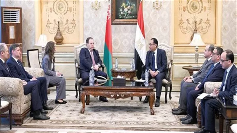 رئيسا وزراء مصر وبيلاروسيا يوقعان عددا من مذكرات التفاهم بين البلدين