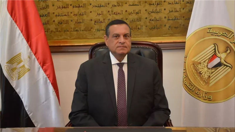 وزير التنمية المحلية: انتهاء ٣ دورات تدريبية بمركز سقارة للتدريب بإجمالي  100 متدرب من جميع المحافظات