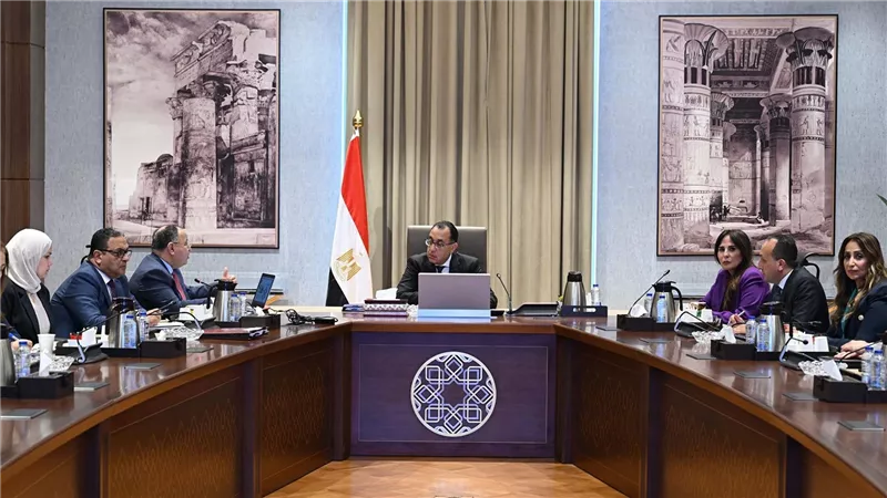 رئيس الوزراء يوجه ببدء حوار مجتمعى على وثيقة السياسات الضريبية لمصر 