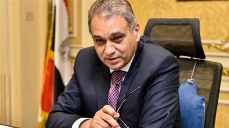 وزير المجالس النيابية يشارك فى احتفال الكنيسة الإنجيلية بعيد القيامة المجيد