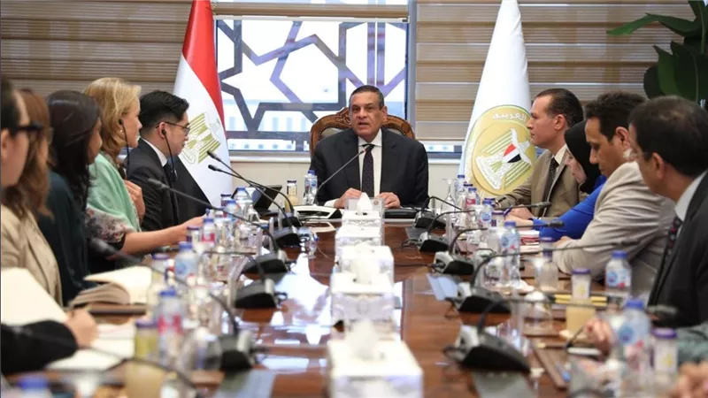 وزير التنمية المحلية يتابع مع وفد البنك الدولى الموقف التنفيذي لبرنامج التنمية المحلية بصعيد مصر