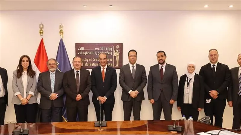 وزير الاتصالات يشهد توقيع اتفاقية تعاون بين الوزارة وشركة 