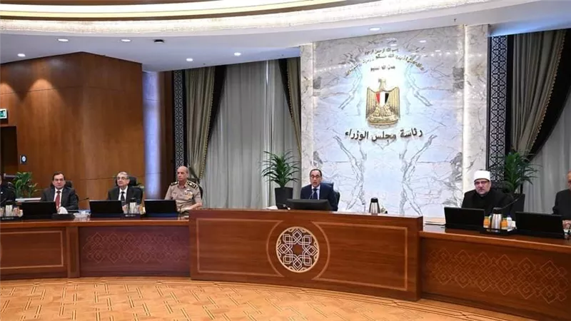 الحكومة تصدر 11 قرار جديد 