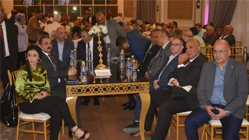 مستقبل وطن بالسويس يحتفل بعيد العمال بحضور رواد النهضة الصناعية