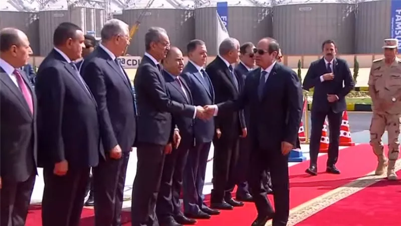 الرئيس السيسى يصل مقر افتتاح المرحلة الأولى من موسم الحصاد بمشروع مستقبل مصر