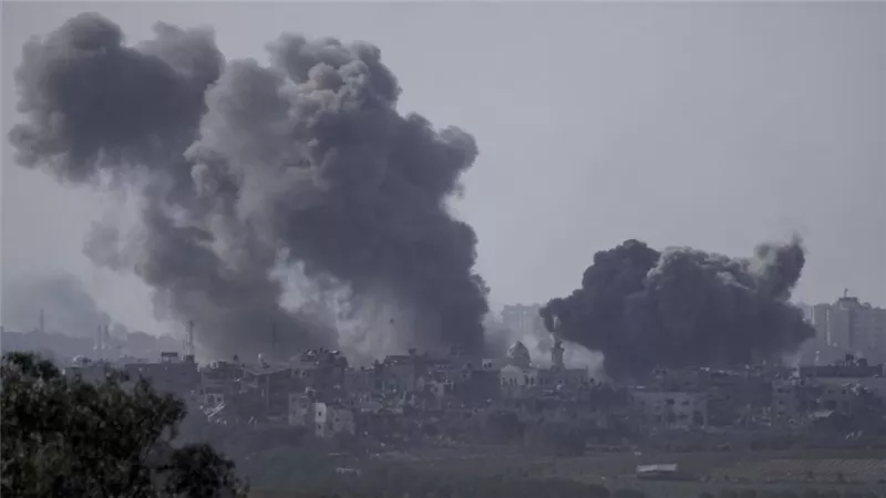 الفصائل الفلسطينية تعلن وفاة أسير بريطاني بعد قصف إسرائيلي مكان احتجازه