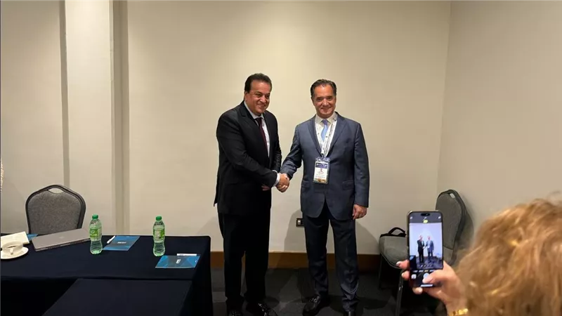 وزير الصحة يبحث مع نظيره اليوناني فرص التعاون في تطوير وإنشاء مرافق الرعاية الصحية والسياحة العلاجية 