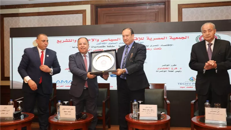 وزير المالية: الأزمات العالمية تؤكد صحة الرؤية المصرية فى تأمين احتياطى استراتيجي من السلع الأساسية 