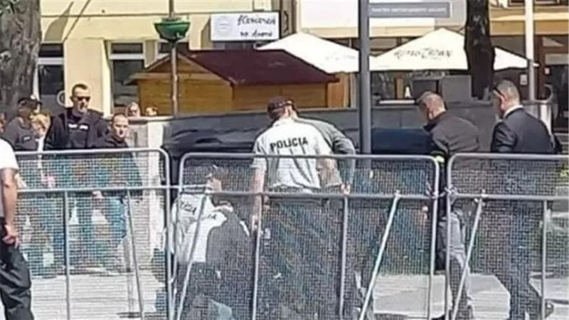 إصابة رئيس وزراء سلوفاكيا روبرت فيكو فى حادث إطلاق نار