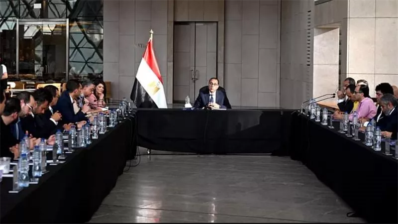 رئيس الوزراء يعقد لقاءً مُوسعًا مع أصحاب الشركات الناشئة ورواد الأعمال والمستثمرين