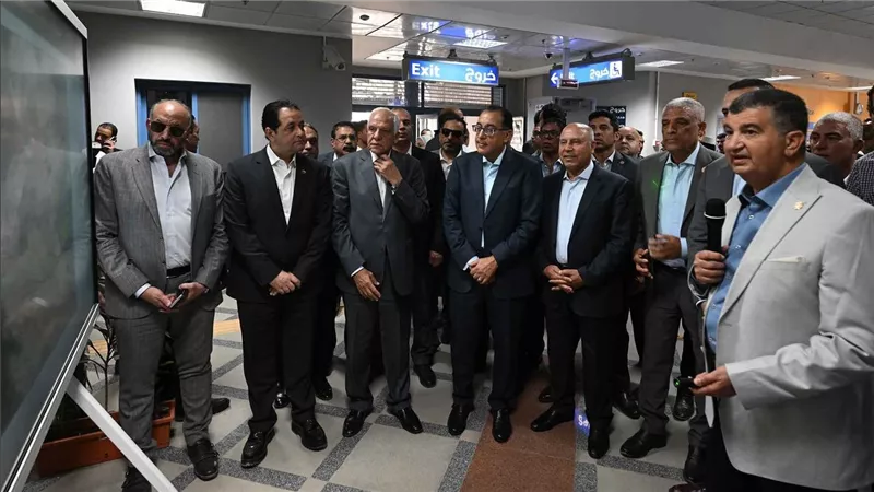 مدبولى: تكليفات من الرئيس بالعمل على تحسين خدمات النقل الجماعي للمواطنين