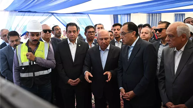 رئيس الوزراء يتفقد أعمال تنفيذ المرحلة الأولى من الخط الرابع لمترو الأنفاق