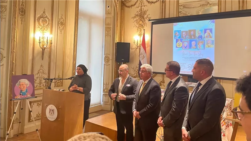 وزير التعليم العالي يفتتح معرضًا للفنان عمرو فهمي في لندن
