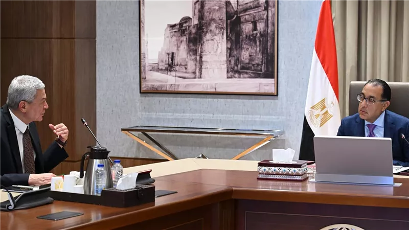 رئيس الوزراء يُتابع عددًا من ملفات عمل الهيئة المصرية للشراء المُوحد والإمداد والتموين الطبي
