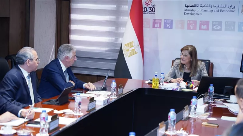 وزيرة التخطيط تتباحث مع الرئيس التنفيذي للمؤسسة الدولية الإسلامية لتمويل التجارة 