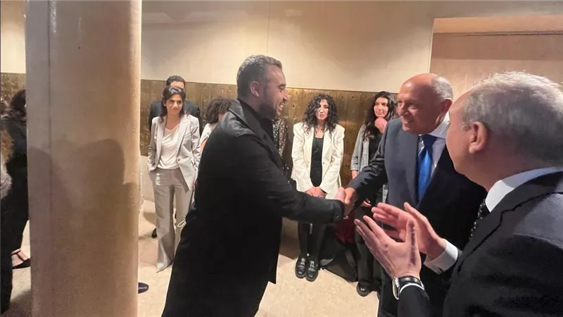 وزير الخارجية يقوم بزيارة الي بيت مصر بالمدينة الجامعية في باريس