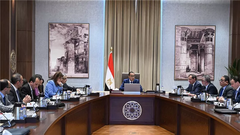 مدبولي يُشدد على سرعة تحويل عدد من الاتفاقات الإطارية الخاصة بالهيدروجين الأخضر إلى عقود