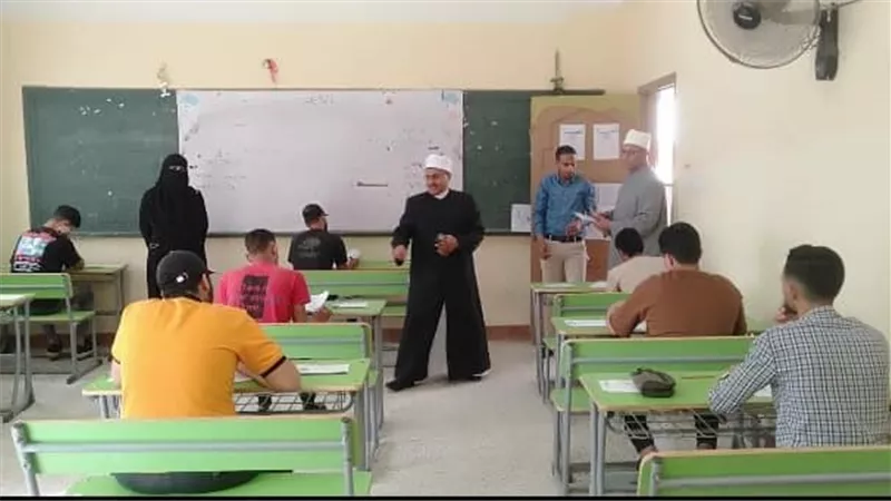 ٦١٤طالب وطالبة يؤدون إمتحانات الشهادة الثانوية الأزهرية  بالسويس