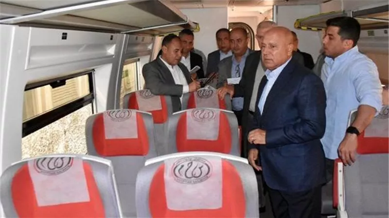وزير النقل يجرى جولة تفقدية بمحطة مصر بالإسكندرية للاطمئنان على الاستعدادات لعيد الأضحى 