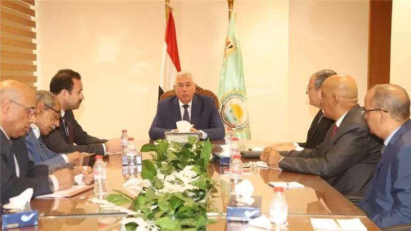 وزير الزراعة يبحث مع المدير التنفيذي لجهاز مستقبل مصر تنسيق التعاون لتحقيق رؤية الدولة الاستيراتيجية