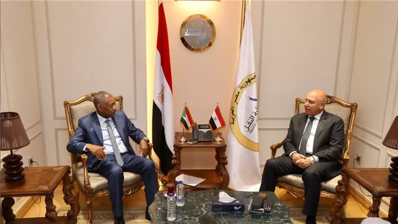 وزير النقل يستقبل السفير السوداني الجديد بالقاهرة لتدعيم العلاقات الثنائية بين البلدين 