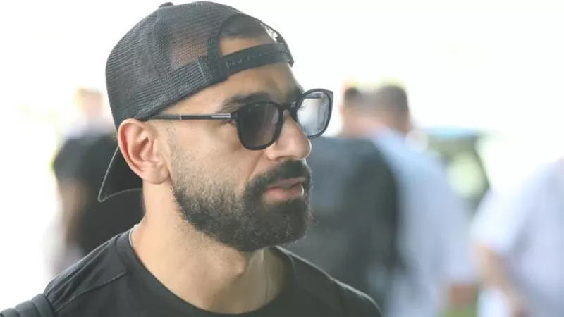 استعدادا للسفر إلى غينيا بيساو.. منتخب مصر يصل مطار القاهرة | صور