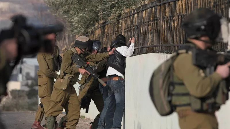قوات الاحتلال تعتقل 22 فلسطينيا بالضفة الغربية والحصيلة 9125 منذ 7 أكتوبر