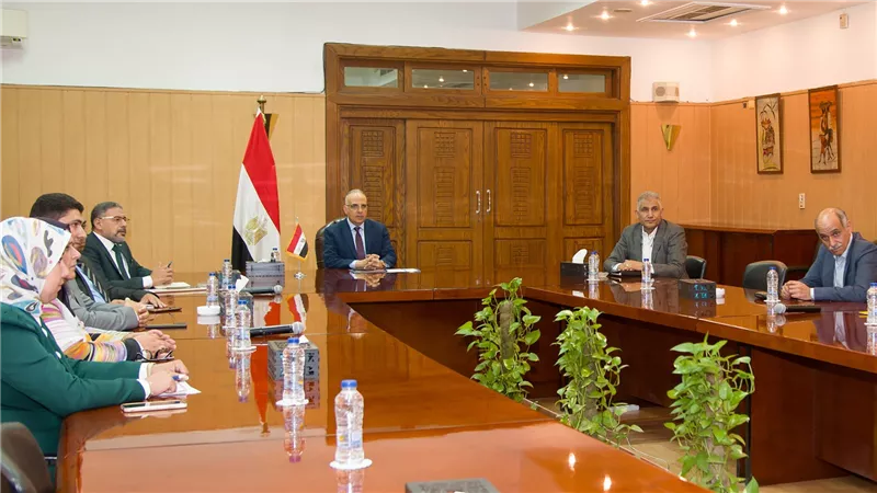  سويلم يتابع إجراءات تطوير منظومة توزيع المياه في مصر