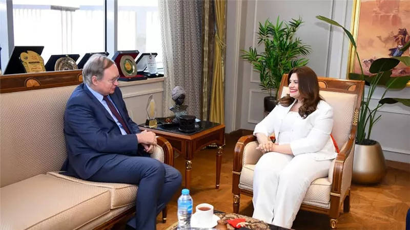 وزيرة الهجرة تستقبل سفير الاتحاد الأوروبي لدى مصر لبحث آخر مستجدات التعاون في ملف التدريب من أجل التوظيف
