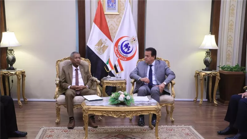 وزير الصحة يستقبل سفير السودان لدى جمهورية مصر العربية لبحث تعزيز سبل التعاون