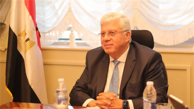 وزير التعليم العالي يوجه برفع درجة الاستعداد بالمستشفيات الجامعية خلال أجازة عيد الأضحى المُبارك