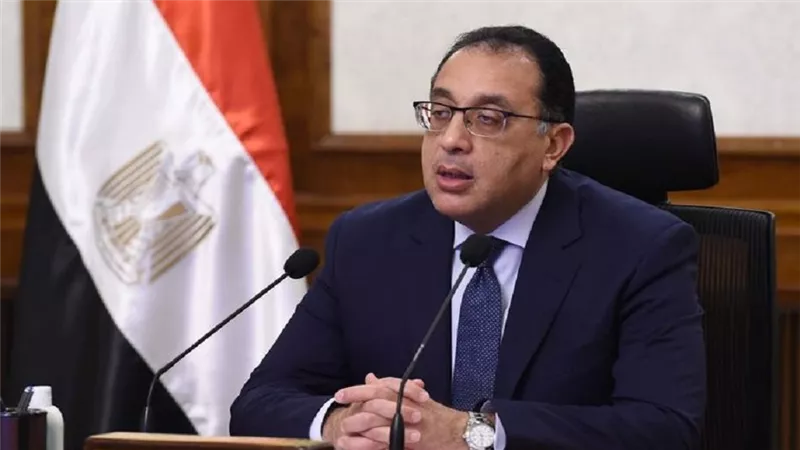 تنفيذا لتكليفات الرئيس.. بدء اجتماع خلية أزمة الحجاج برئاسة رئيس الوزراء