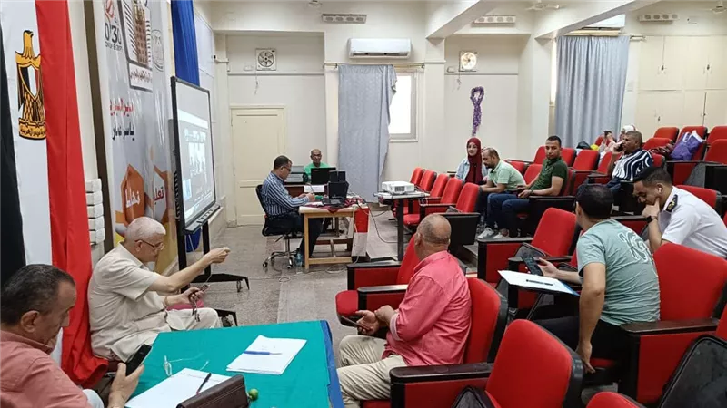 غرفة عمليات الثانوية العامة بتعليم السويس تستأنف أعمالها اليوم