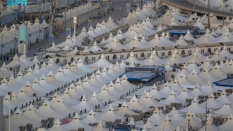 وزير الحج والعمرة: عدد الحجاج للعام الحالى مليون و833 ألفا و164 حاجا