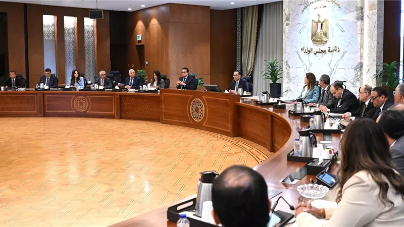 رئيس الوزراء يتابع الترتيبات الأخيرة لانعقاد مؤتمر الاستثمار المصري - الأوروبي 