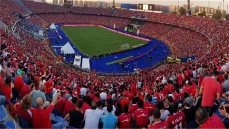 بعد إنسحاب الزمالك.. الأهلي يكلف لجنة المباريات ببحث طرق تعويض الجماهير