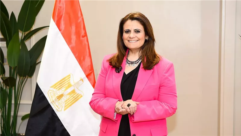وزيرة الهجرة تهنئ الطلبة المصريين أوائل الثانوية العامة في الكويت
