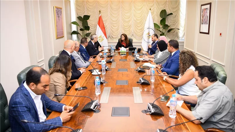 وزارة الهجرة وجمعية رجال أعمال الإسكندرية توقعان بروتوكول تعاون لتعزيز جهود التدريب من أجل التوظيف