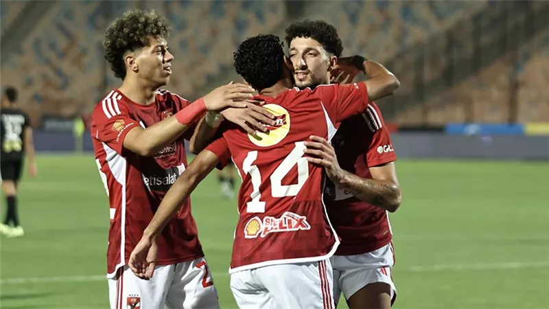 استبعاد 11 لاعبًا.. قائمة الأهلي لمباراة طلائع الجيش في الدوري المصري