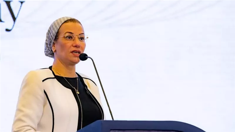 وزيرة البيئة تلقي كلمة في الملتقى السادس لاستراتيجات التحول نحو الاقتصاد الأخضر