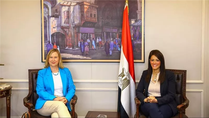 المشاط تبحث مع البنك الدولي ومؤسسة التمويل الدولية الاستفادة من برنامج سوق رأس المال المشترك J-CAP 